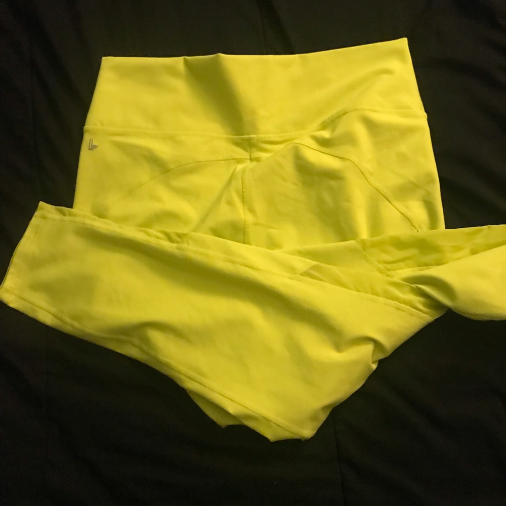 FABLETICS Workout Capris